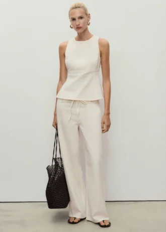 Pantaloni in denim a gamba larga con cintura