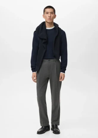 Pantaloni in flanella con pieghe e vestibilità regolare Pantaloni in flanella con pieghe e vestibilità regolare