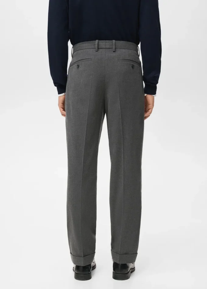 Pantaloni in flanella con pieghe e vestibilità regolare Pantaloni in flanella con pieghe e vestibilità regolare