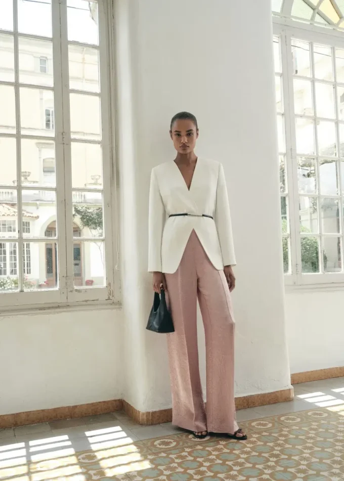 Pantaloni in raso effetto stropicciato Pantaloni in raso effetto stropicciato