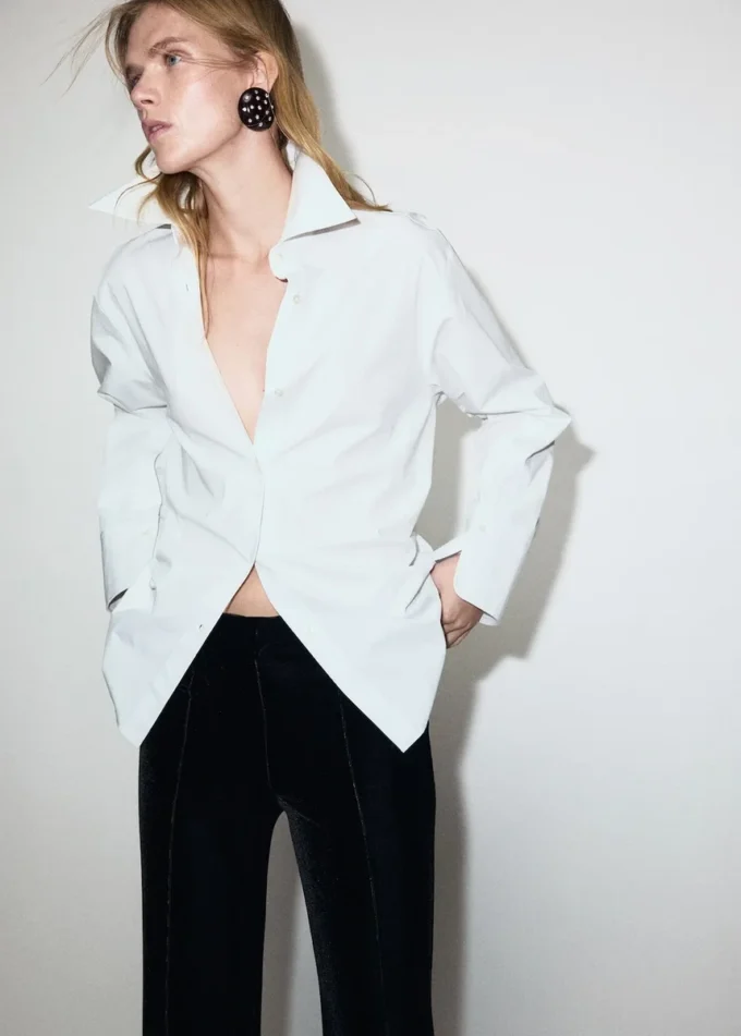 Pantaloni in velluto con dettaglio cuciture Pantaloni in velluto con dettaglio cuciture