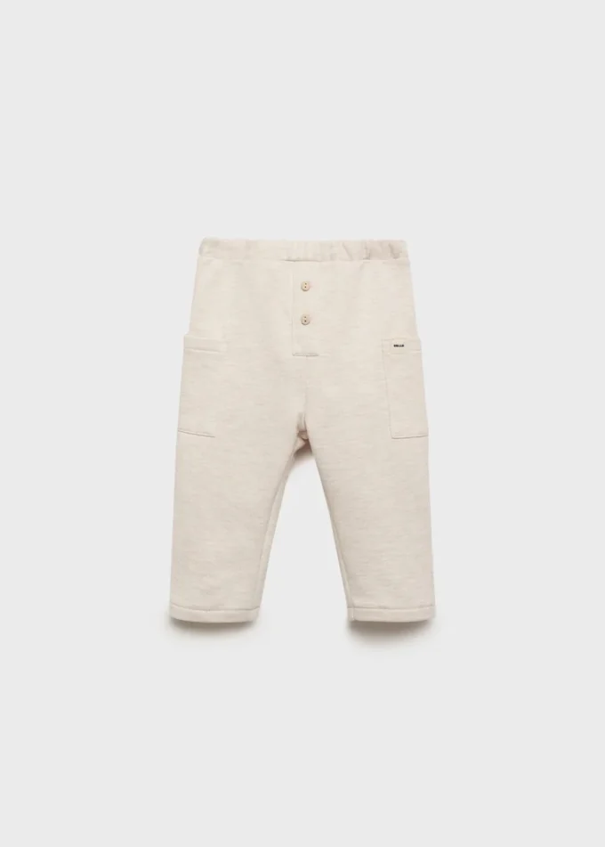 Pantaloni jogging cargo con dettaglio bottoni Pantaloni jogging cargo con dettaglio bottoni