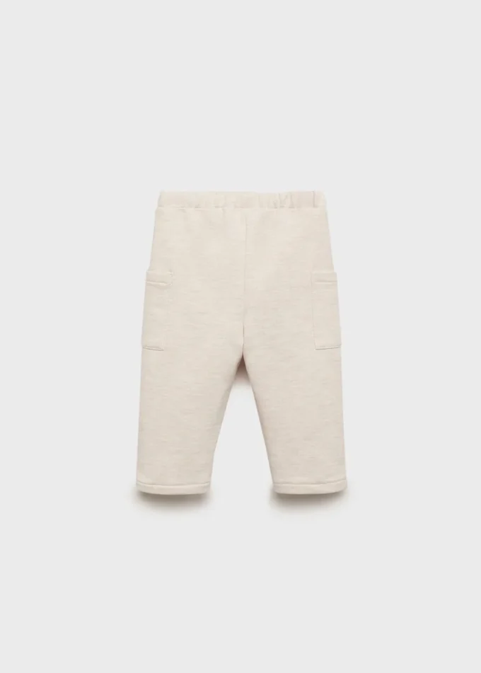 Pantaloni jogging cargo con dettaglio bottoni Pantaloni jogging cargo con dettaglio bottoni