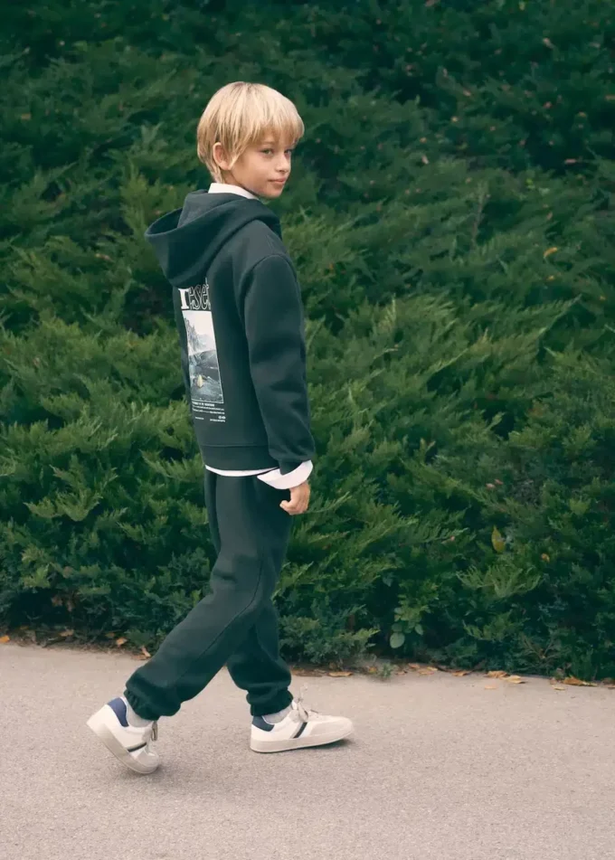 Pantaloni jogging in cotone con elastico in vita Pantaloni jogging in cotone con elastico in vita