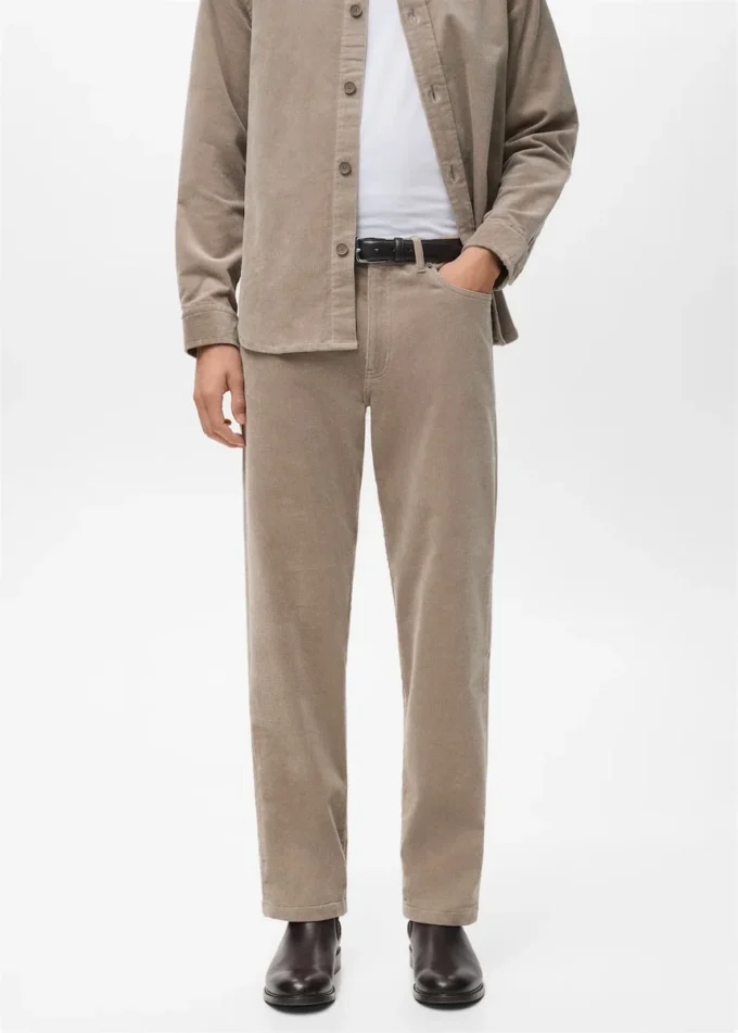 Pantaloni regular fit in velluto a coste Pantaloni regular fit in velluto a coste