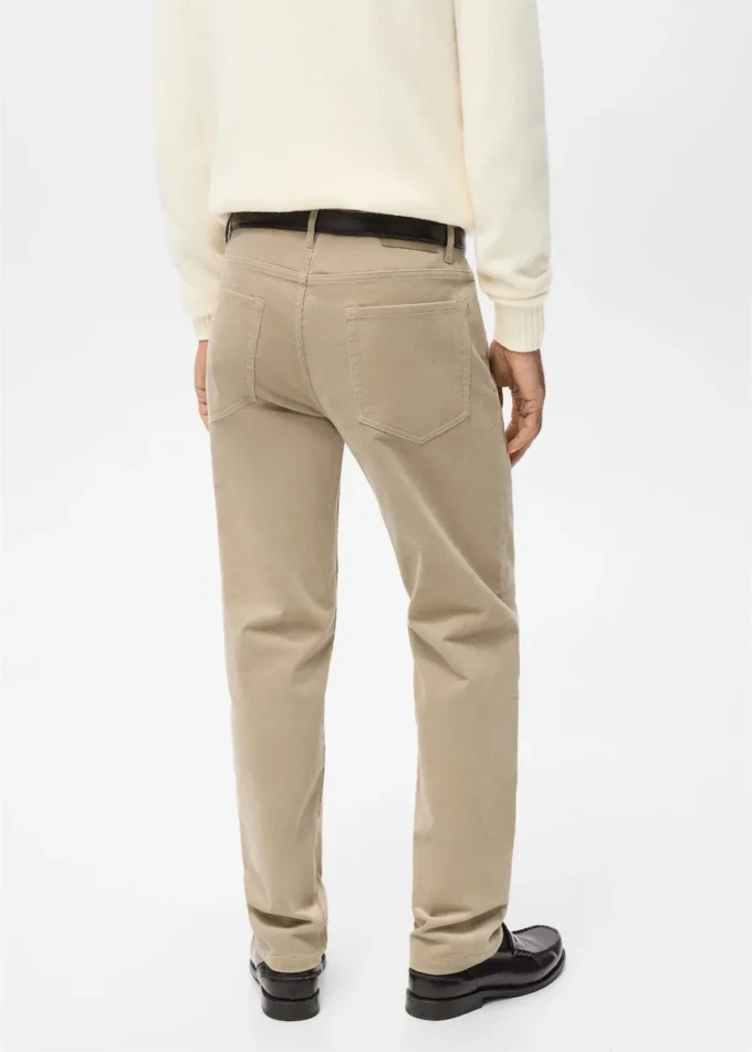 Pantaloni regular fit in velluto a coste Pantaloni regular fit in velluto a coste