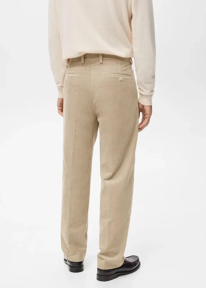 Pantaloni regular fit in velluto a coste Pantaloni regular fit in velluto a coste