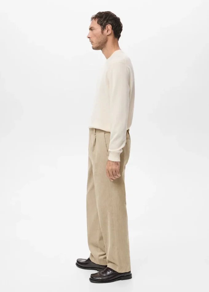 Pantaloni regular fit in velluto a coste Pantaloni regular fit in velluto a coste