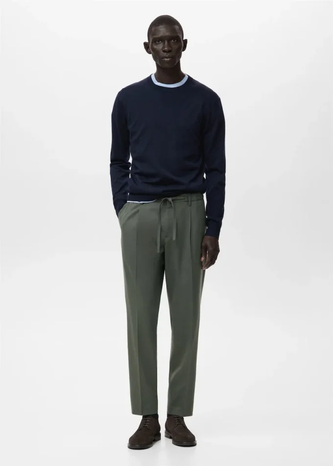 Pantaloni regular fit in velluto a coste con pinces Pantaloni regular fit in velluto a coste con pinces