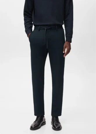 Pantaloni slim fit in tessuto elasticizzato con coulisse Pantaloni slim fit in tessuto elasticizzato con coulisse