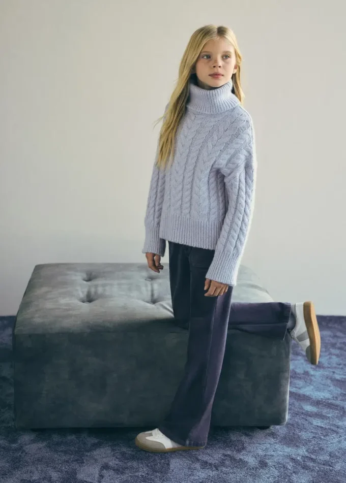 Pantaloni svasati in finto velluto Pantaloni svasati in finto velluto