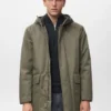 Parka trapuntato con cappuccio idrorepellente Parka trapuntato con cappuccio idrorepellente
