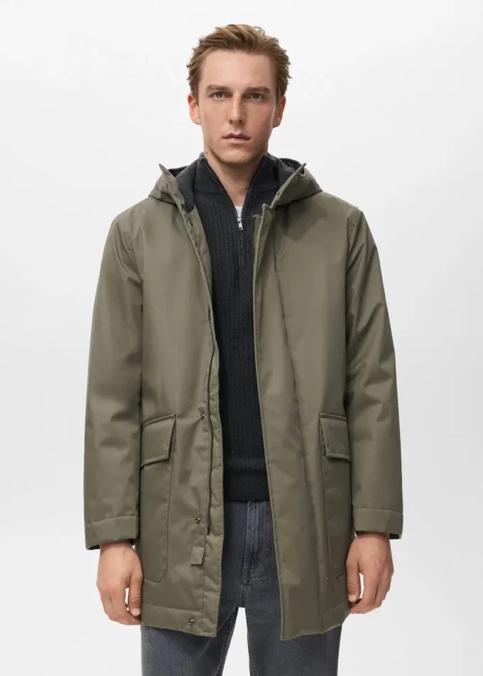 Parka trapuntato con cappuccio idrorepellente Parka trapuntato con cappuccio idrorepellente