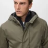 Parka trapuntato con cappuccio idrorepellente Parka trapuntato con cappuccio idrorepellente