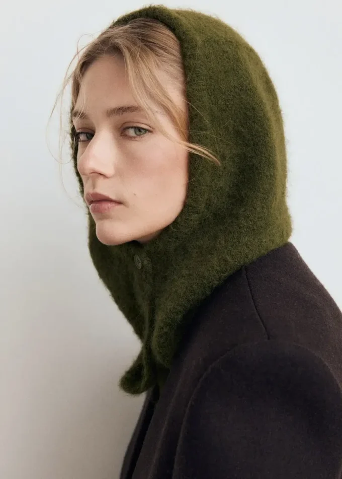 Passamontagna con bottoni in maglia Passamontagna con bottoni in maglia