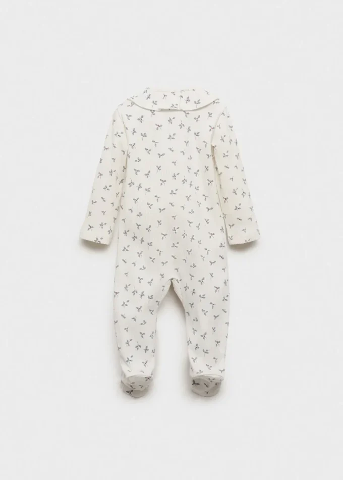 Pigiama con fiori e collo a barchetta Pigiama con fiori e collo a barchetta