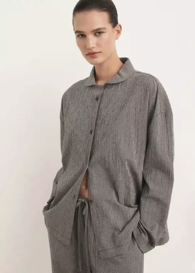 Pigiama in cotone a due pezzi con motivo a quadretti Pigiama in cotone a due pezzi con motivo a quadretti