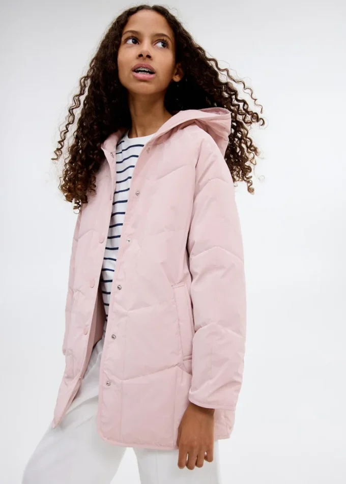 Piumino con cappuccio Piumino con cappuccio