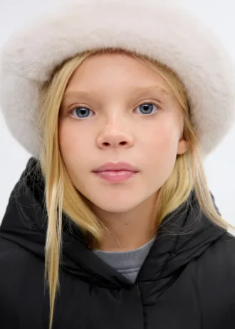 Piumino con cappuccio Piumino con cappuccio