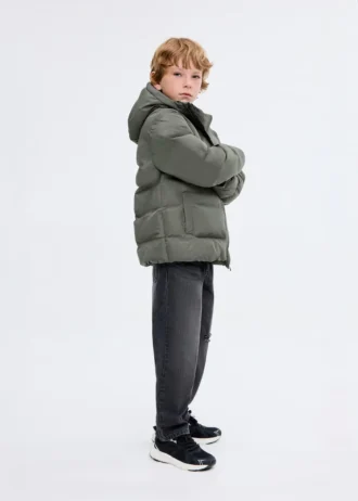 Piumino con cappuccio