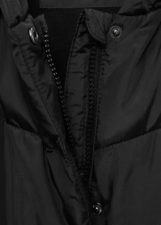 Piumino con cappuccio Piumino con cappuccio