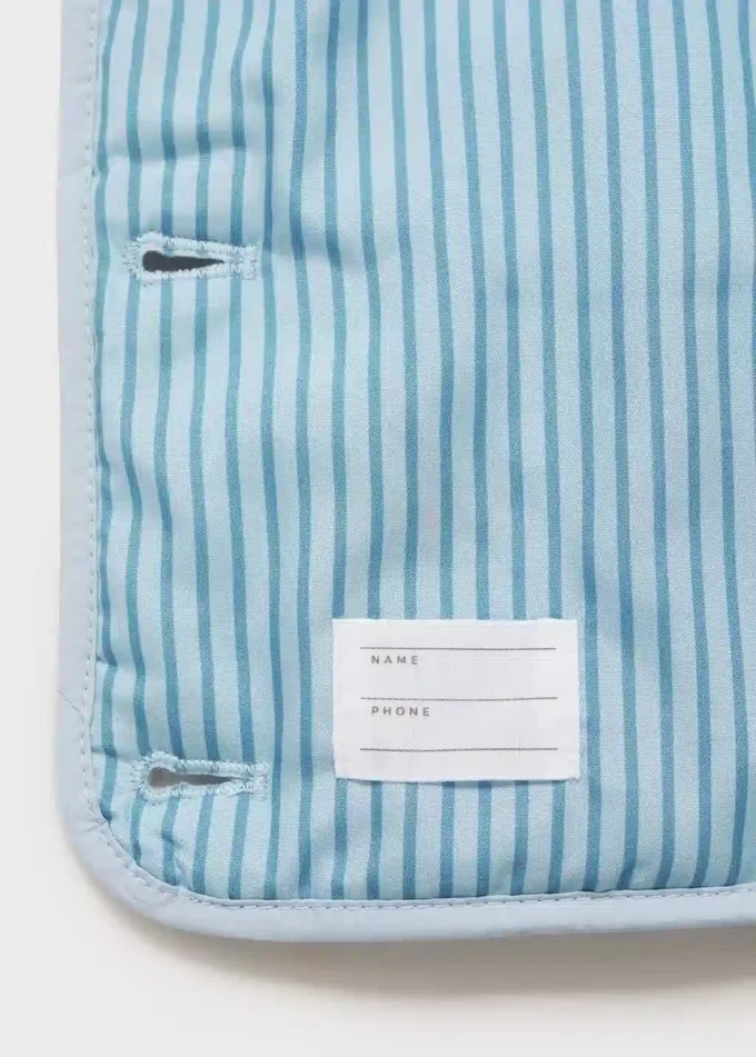 Piumino con cappuccio Piumino con cappuccio