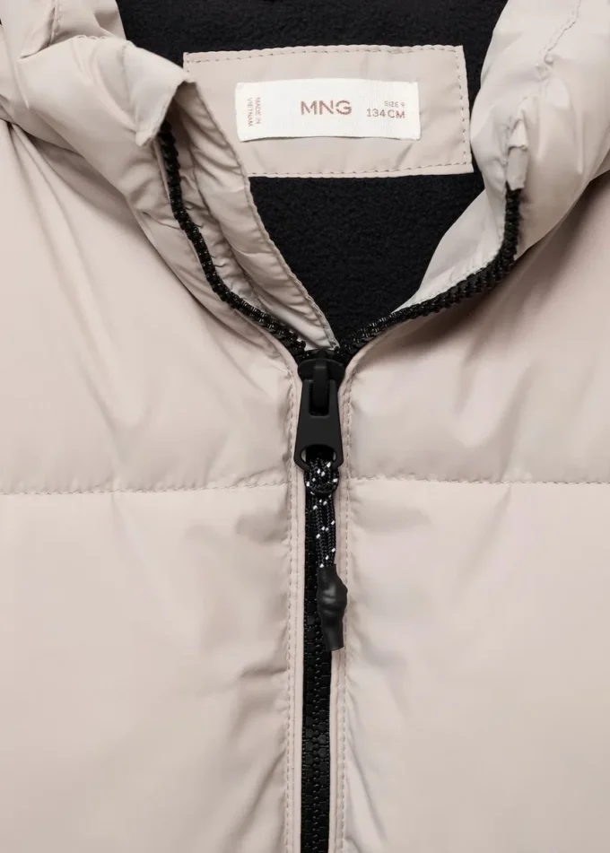 Piumino con cappuccio Piumino con cappuccio