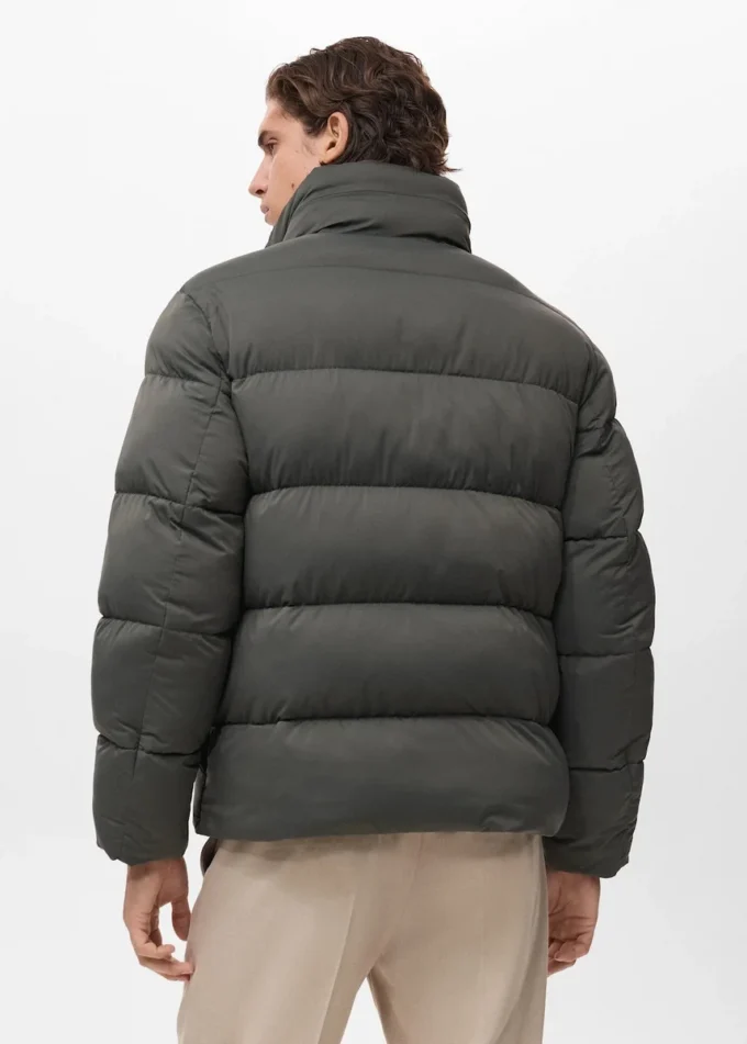 Piumino corto idrorepellente