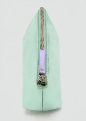 Pochette in pelle effetto metallico