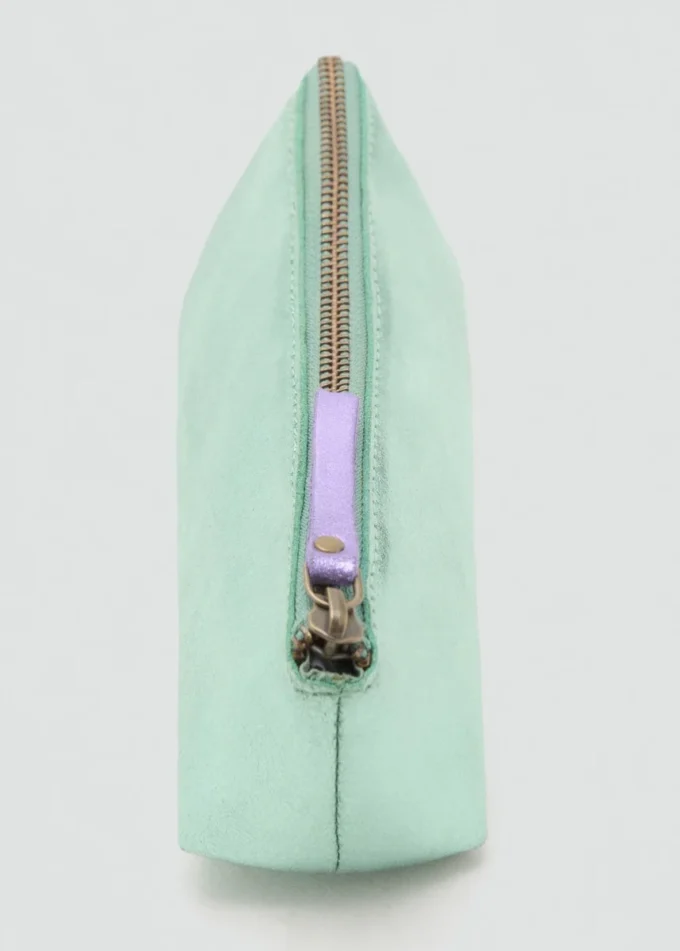 Pochette in pelle effetto metallico Pochette in pelle effetto metallico