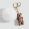 Portachiavi orsacchiotto con pompon Portachiavi orsacchiotto con pompon