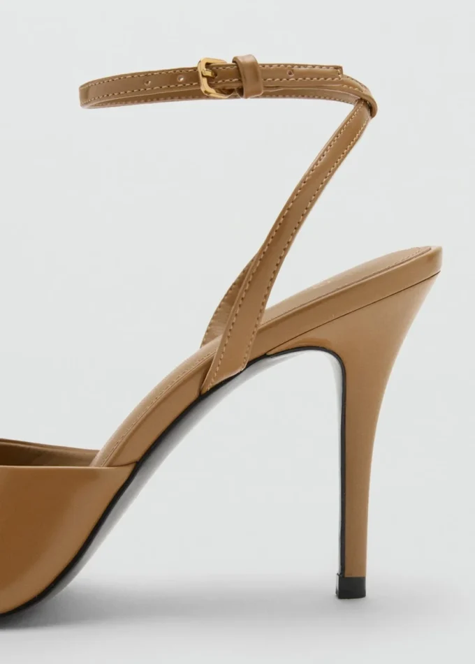 Sandali con tacco e caviglia Sandali con tacco e caviglia