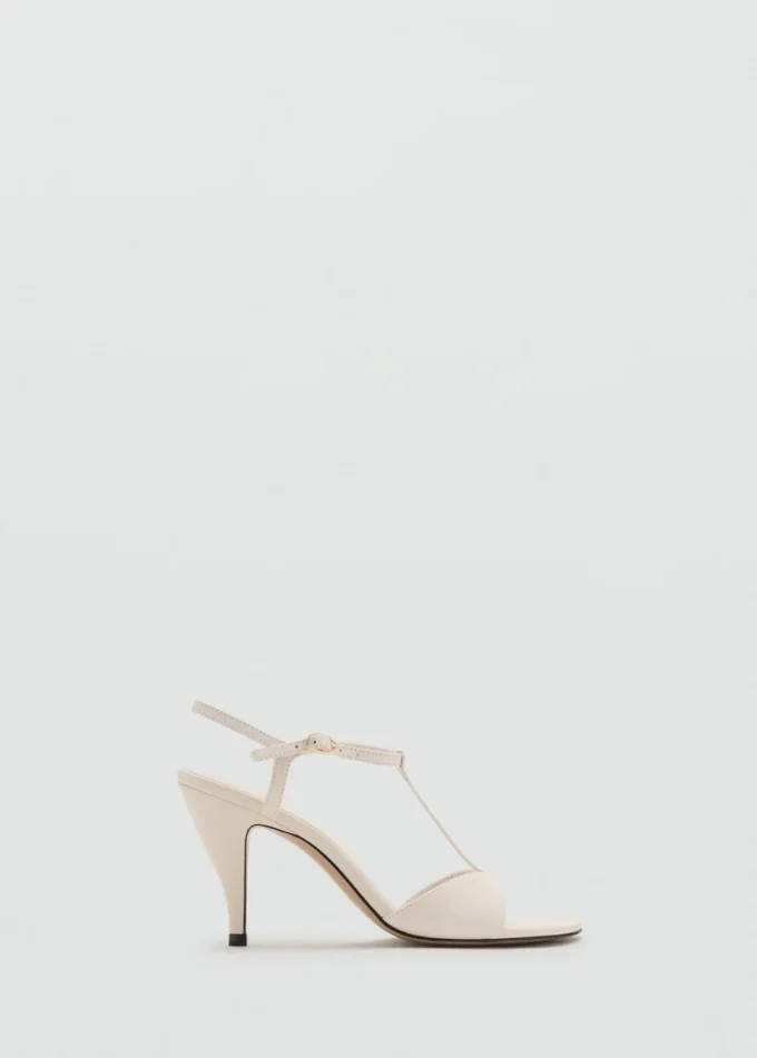 Sandali con tacco in pelle con cinturini Sandali con tacco in pelle con cinturini