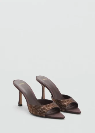 Sandalo con tacco e cinturino con strass