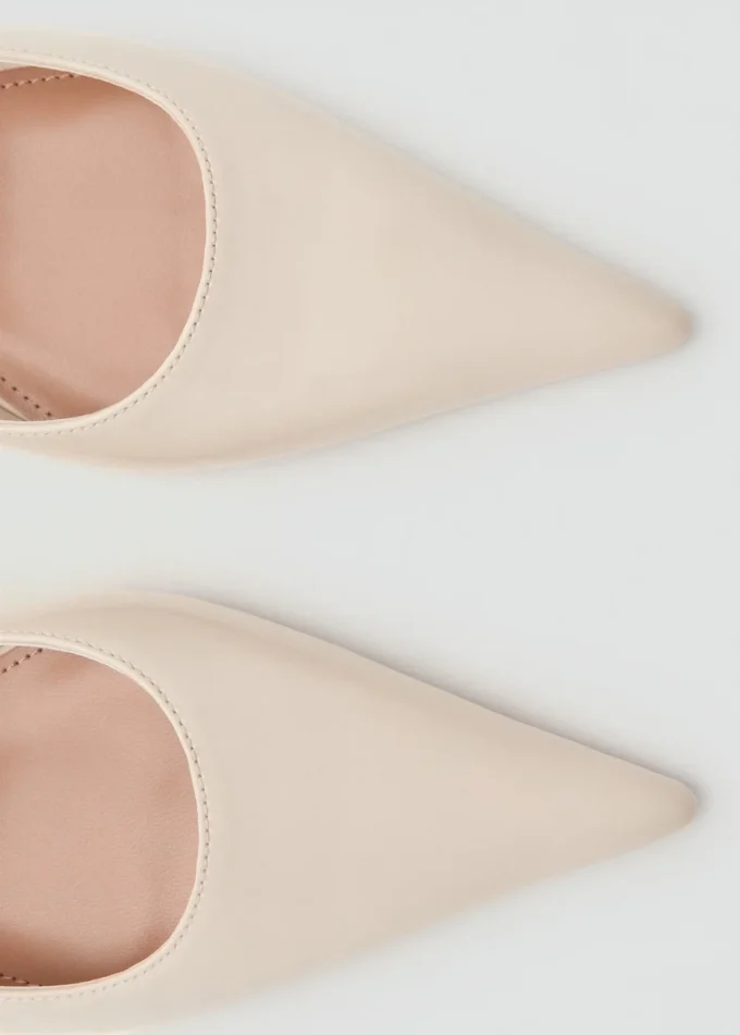 Scarpe a punta con tacco basso Scarpe a punta con tacco basso