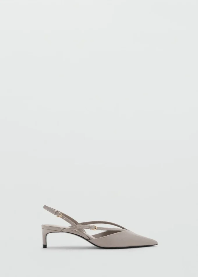 Scarpe con tacco basso e cinturini Scarpe con tacco basso e cinturini