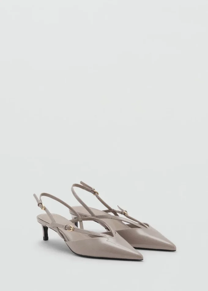 Scarpe con tacco basso e cinturini Scarpe con tacco basso e cinturini