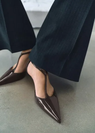 Scarpe con tacco basso in vernice