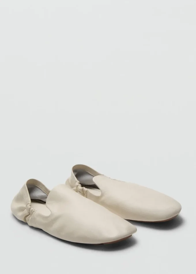 Scarpe in pelle con arricciature Scarpe in pelle con arricciature