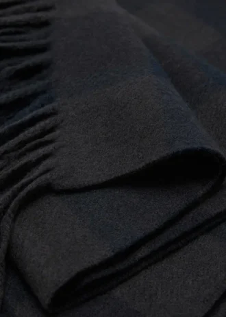 Sciarpa a quadri con frange