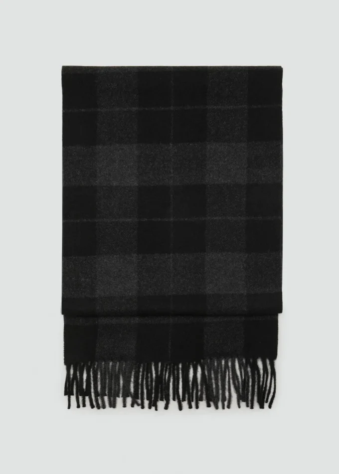 Sciarpa a quadri con frange