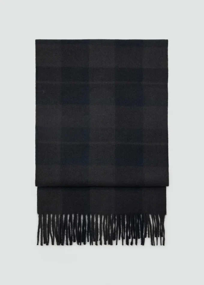 Sciarpa a quadri con frange Sciarpa a quadri con frange