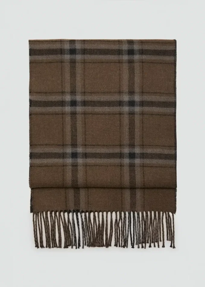Sciarpa a quadri con frange Sciarpa a quadri con frange