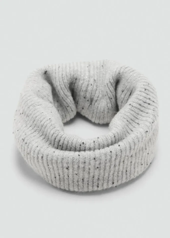 Sciarpa lavorata a maglia con paillettes Sciarpa lavorata a maglia con paillettes