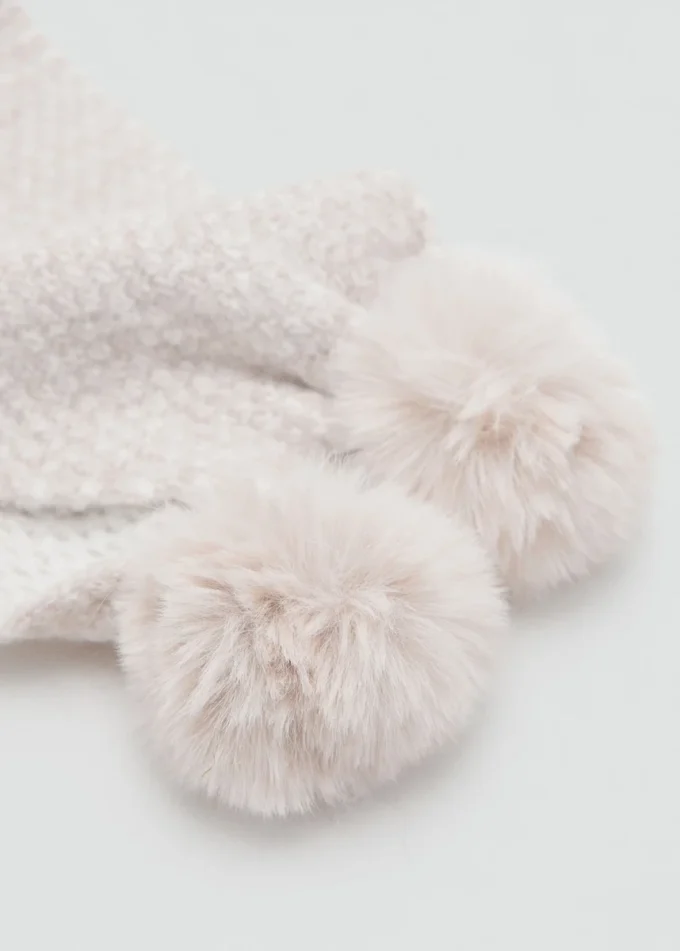 Sciarpa lavorata a maglia con pompon