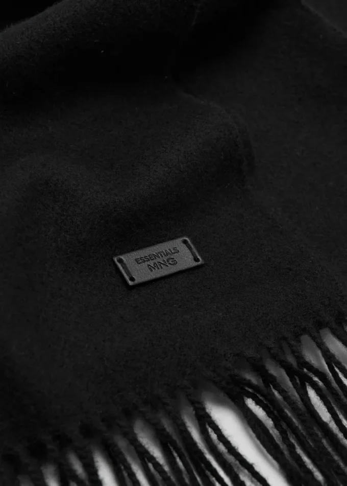 Sciarpa semplice con frange Sciarpa semplice con frange