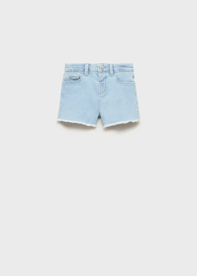 Shorts in denim con orlo sfrangiato