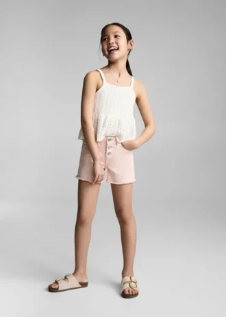 Shorts in denim con orlo sfrangiato