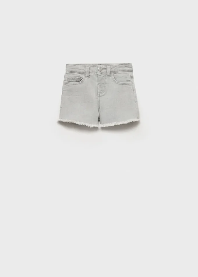 Shorts in denim con orlo sfrangiato Shorts in denim con orlo sfrangiato