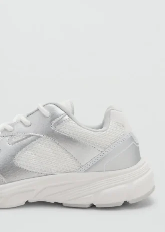 Sneakers combinate con lacci